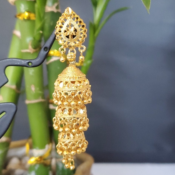 Fancy Earring - Picture 3 of 3